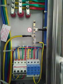 配电箱中浪涌保护器4P开关的正确操作指南